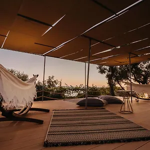 https://aiora-villas.hotelschalkidiki.net